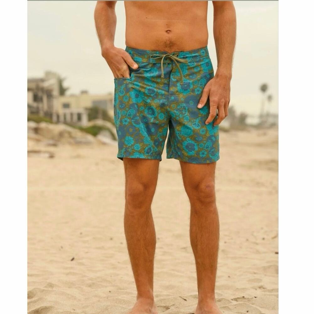 Mollusk California Shorts Mens Medium Swim Trunks Surf Casual 4” Mushroom Ocean
